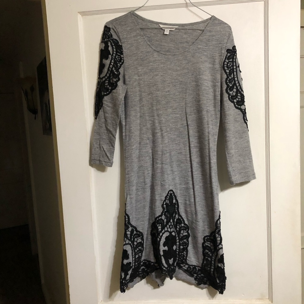 Juniors women’s fitted dress black lace small